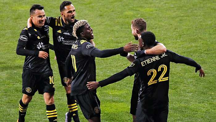 Derrick Etienne scores for Columbus in MLS Cup